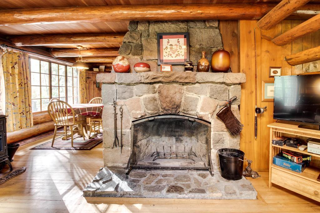 Zoe'S Log Cabin Welches المظهر الخارجي الصورة