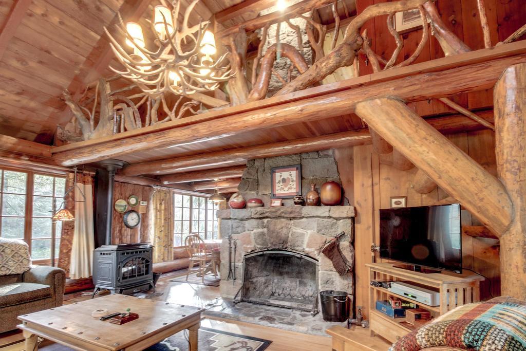 Zoe'S Log Cabin Welches المظهر الخارجي الصورة